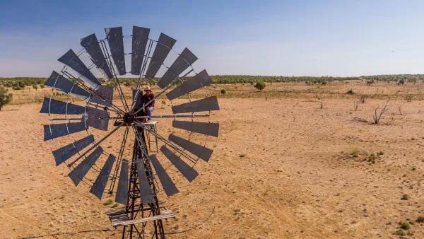 Crisis comms module 2 windmill in dry paddock